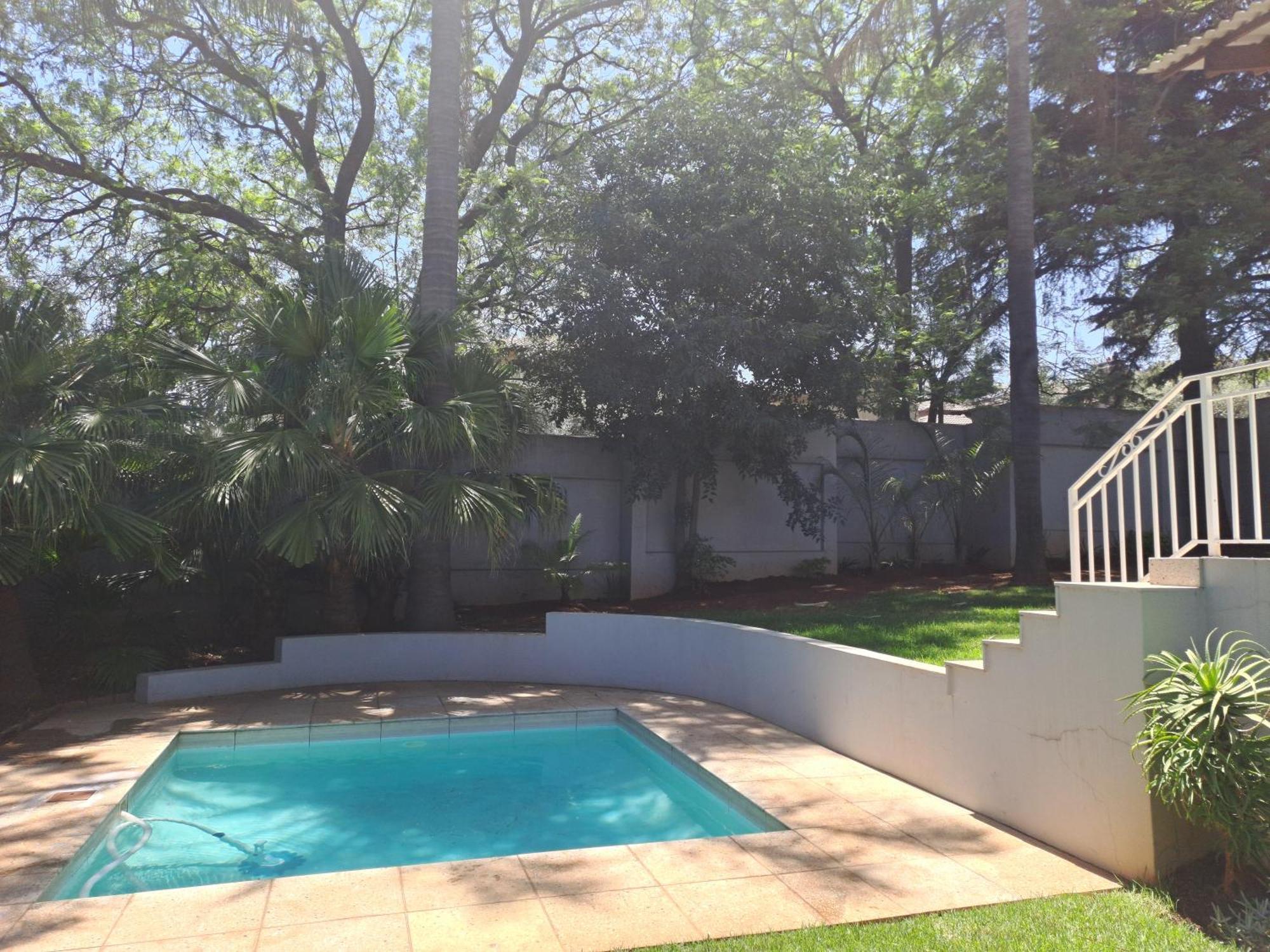 8 On Acacia Guesthouse Bedfordview Buitenkant foto