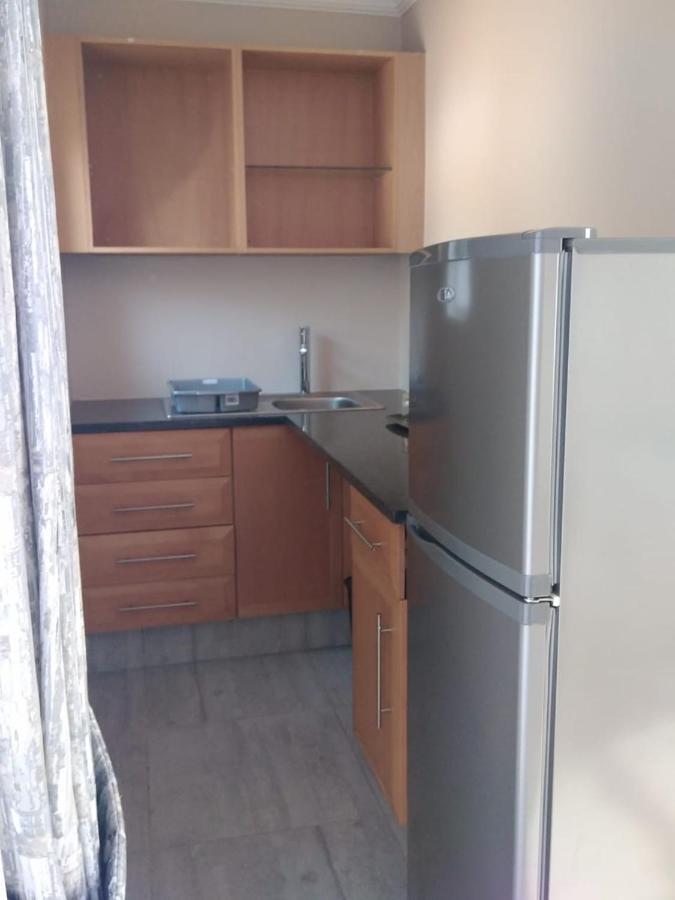8 On Acacia Guesthouse Bedfordview Buitenkant foto